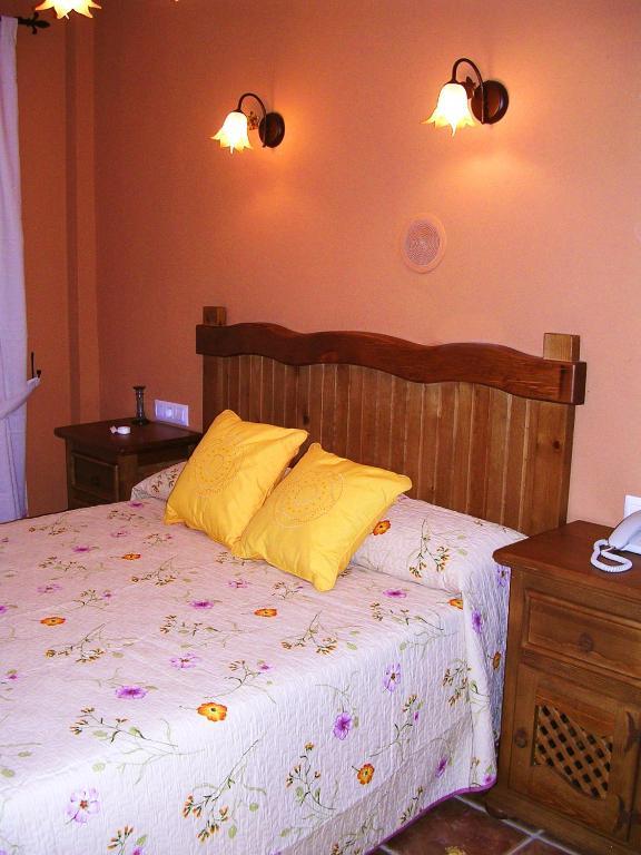 Hotel Posada Casas Viejas Беналуп-Касас-Вієхас Номер фото