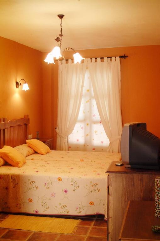 Hotel Posada Casas Viejas Беналуп-Касас-Вієхас Номер фото