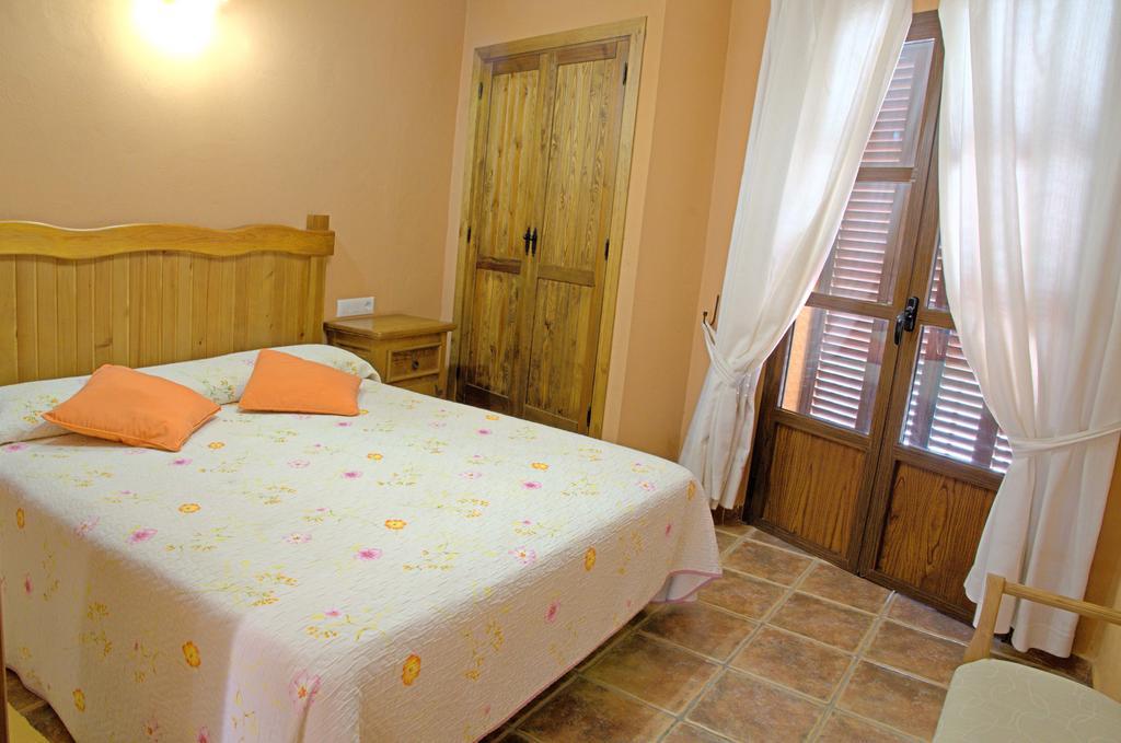Hotel Posada Casas Viejas Беналуп-Касас-Вієхас Екстер'єр фото