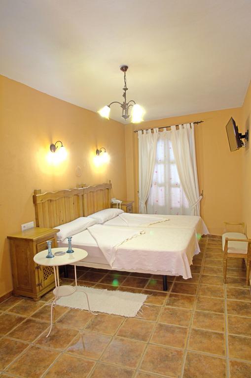 Hotel Posada Casas Viejas Беналуп-Касас-Вієхас Екстер'єр фото